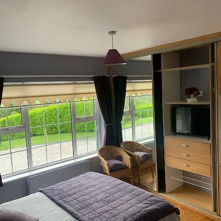 Garrenmore Nocleg ze śniadaniem 3*